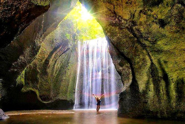 East Bali Private Day Tour: Tukad Cepung, Besakih, Tirta Gangga, Lempuyang (1/12)