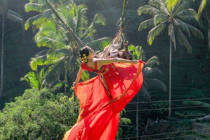 Ubud Private Tour with Monkey Forest, Tirta Empul and Tegenungan Waterfall (8/12)