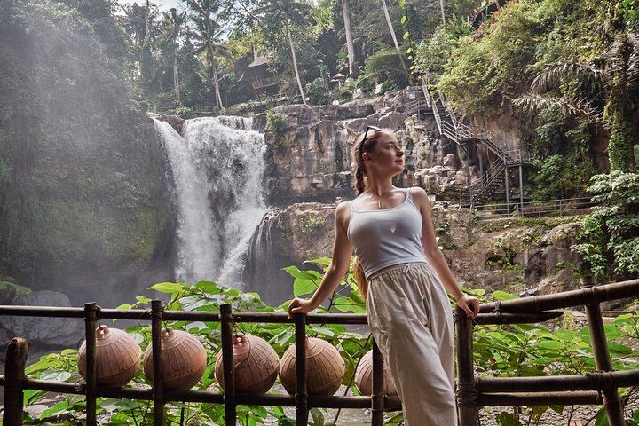 Ubud Charter Tour: Tegenungan Waterfall, Gunung Kawi Sebatu, Monkey Forest, Swing (2/12)