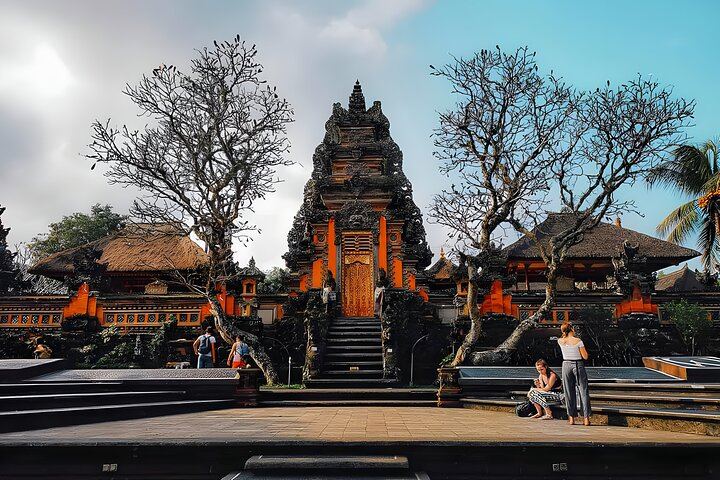 Private Half-Day Ubud Tour: Tegenungan, Tegalalang, Ubud Palace and Batuan Temple (3/8)