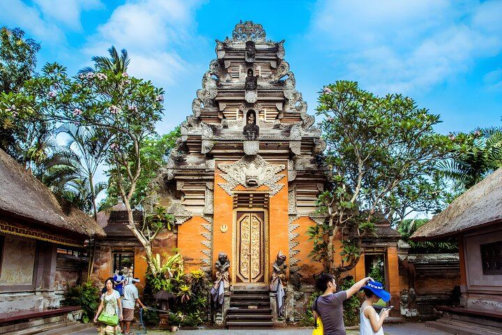 Private Half-Day Ubud Tour: Tegenungan, Tegalalang, Ubud Palace and Batuan Temple (7/8)