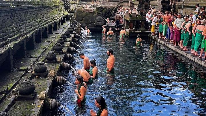 Ubud Full Day Tour: Kanto Lampo, Tibumana, Tirta Empul and Tegallalang (3/4)