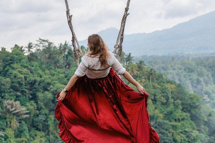 Ubud Private Tour: Kanto Lampo, Tibumana, Tirta Empul and Aloha Jungle Swing (7/12)