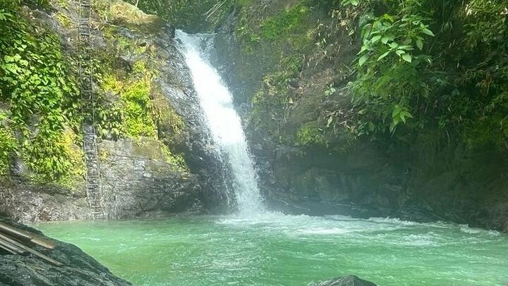Playa Ventanas Beach Caves, Uvita Waterfalls and Portalon: Natural Slide, Cliff Jumps (3/9)