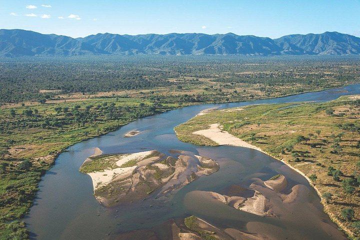 Victoria Falls 3-Day Shared Tour With Sunset Cruise and Helicopter Flight (5/5)