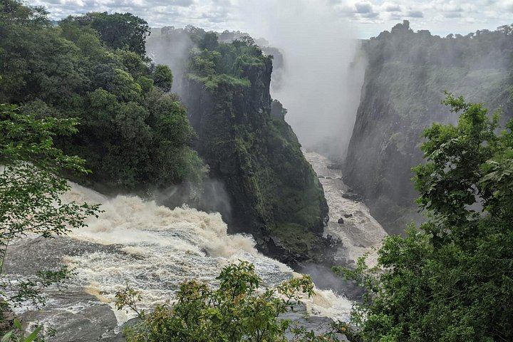 Victoria Falls Day Trip from Kasane, Zambian Side then Zimbabwe, Border Help (6/12)