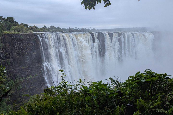 Victoria Falls Two Hour Guided Experience with Transport and Photo Help (1/9)