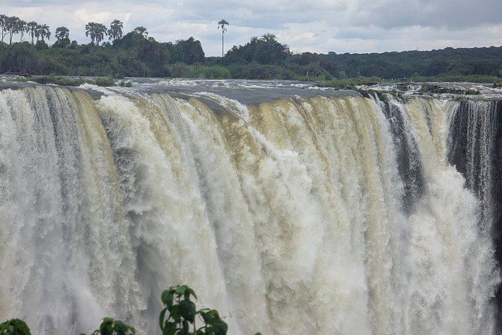 Victoria Falls Two Hour Guided Experience with Transport and Photo Help (3/9)