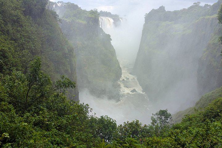Victoria Falls Two Hour Guided Experience with Transport and Photo Help (5/9)