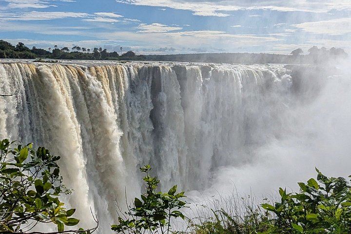 Victoria Falls Two Hour Guided Experience with Transport and Photo Help (7/9)