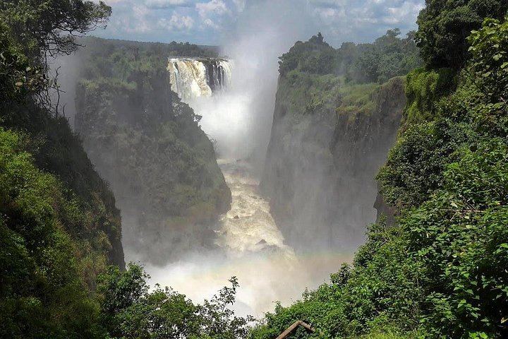 Victoria Falls Guided Tour by Arnolubi Safaris, Zambian and Zimbabwean Sides (7/12)