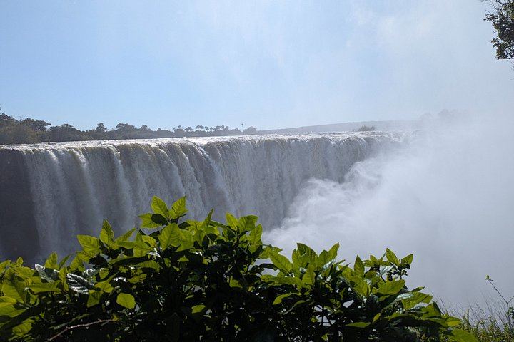 Victoria Falls Two Hour Guided Walk to Danger Point and Rainbow Falls with Pickup (3/12)