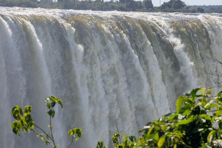 Victoria Falls Two Hour Guided Walk to Danger Point and Rainbow Falls with Pickup (10/12)