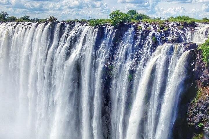 Victoria Falls Walking Tour with Local Guides, Falls Trail and Victoria Falls Bridge (9/12)