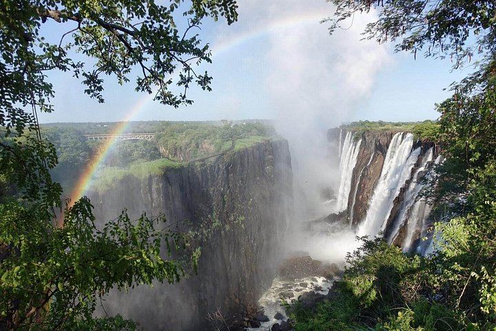Victoria Falls Walking Tour with Local Guides, Falls Trail and Victoria Falls Bridge (5/12)