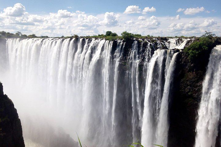 Victoria Falls Walking Tour with Local Guides, Falls Trail and Victoria Falls Bridge (7/12)