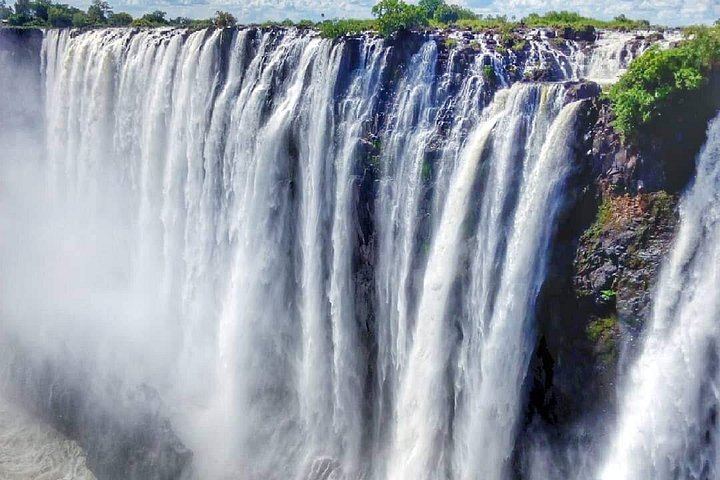 Victoria Falls Walking Tour with Local Guides, Falls Trail and Victoria Falls Bridge (11/12)