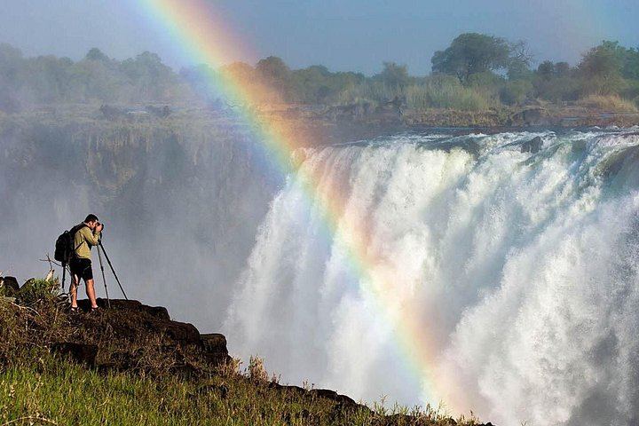 Victoria Falls Guided Walking Tour with Big Tree, Hotel Pickup and Local Expert (4/12)