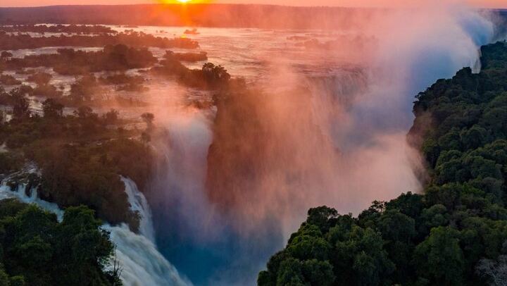 Victoria Falls Ultimate Guided Tour, Zimbabwe Viewpoints and Zambia Knife-Edge Bridge (4/11)