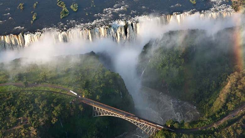 Victoria Falls Private Tour with Hotel Pickup, Zimbabwe and Zambia Viewpoints (2/4)