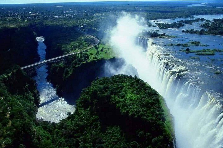 Private Victoria Falls Tour, Zimbabwe Rainforest Paths and Zambia Knife-Edge Bridge (2/12)