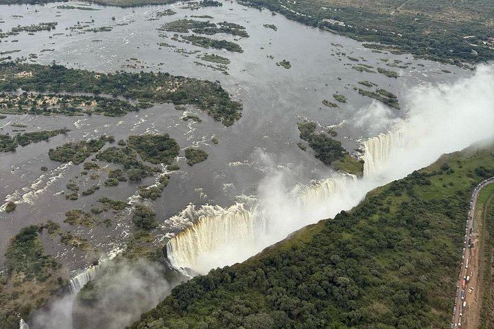 Private Victoria Falls Tour, Zimbabwe Rainforest Paths and Zambia Knife-Edge Bridge (5/12)
