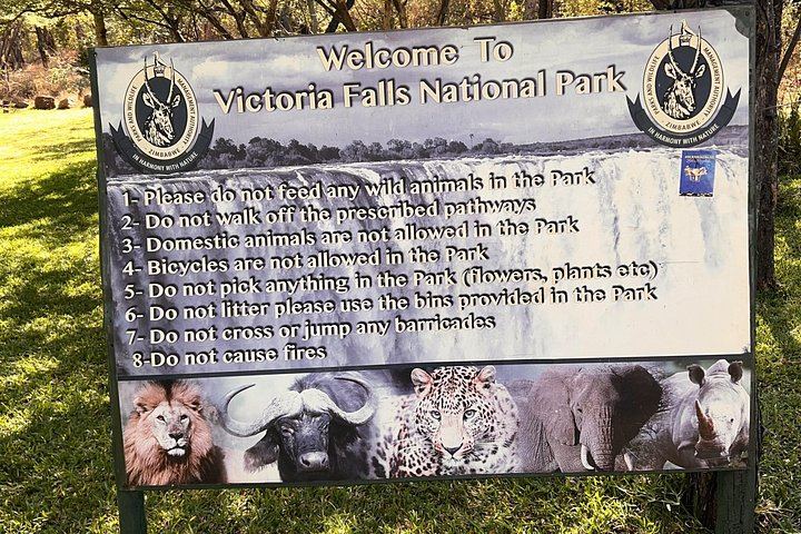 Victoria Falls Private Guided Walking Tour with Hotel Pickup in Town (7/12)