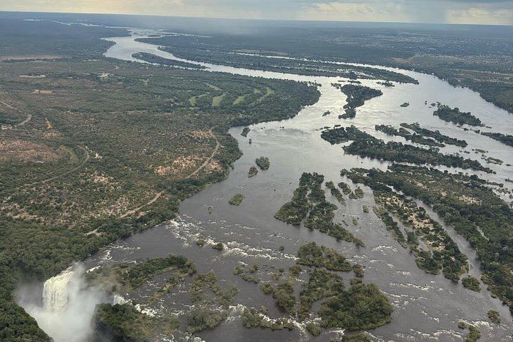 Private Victoria Falls Tour, Zimbabwe Rainforest Paths and Zambia Knife-Edge Bridge (6/12)