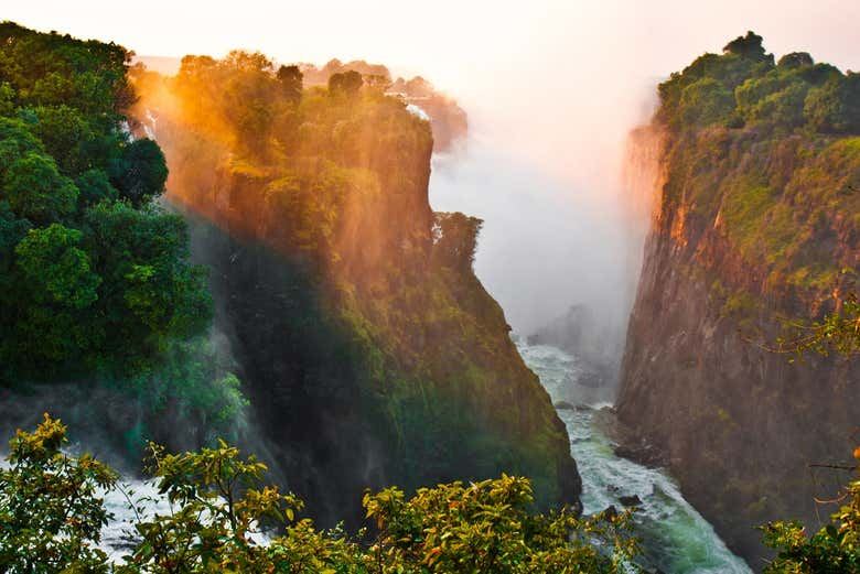 Victoria Falls Private Tour with Hotel Pickup, Zimbabwe and Zambia Viewpoints (3/4)