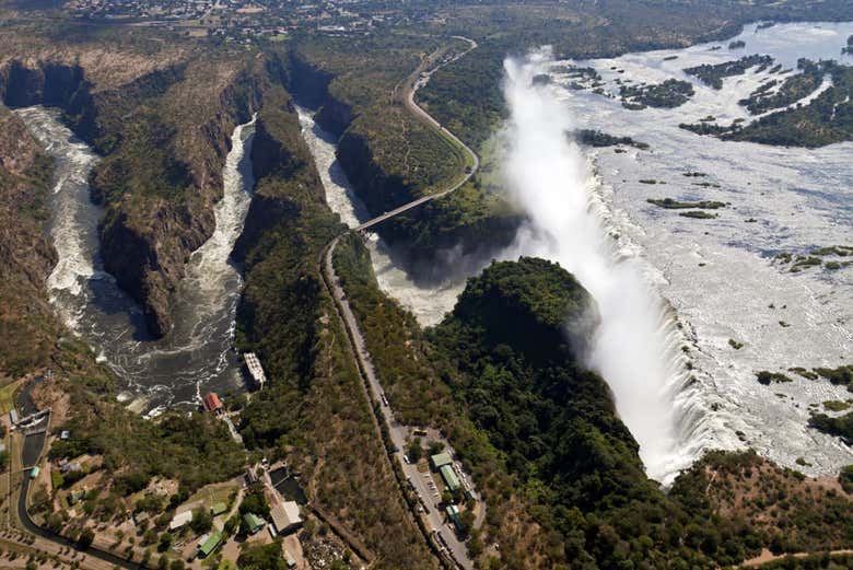 Victoria Falls Private Tour with Hotel Pickup, Zimbabwe and Zambia Viewpoints (4/4)
