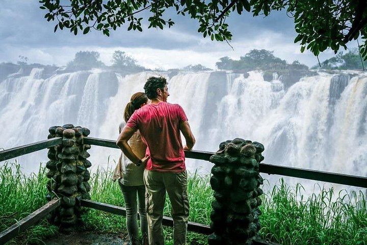 Victoria Falls Day Tour with Guided Walk, Helicopter Flight and Lunch (2/12)