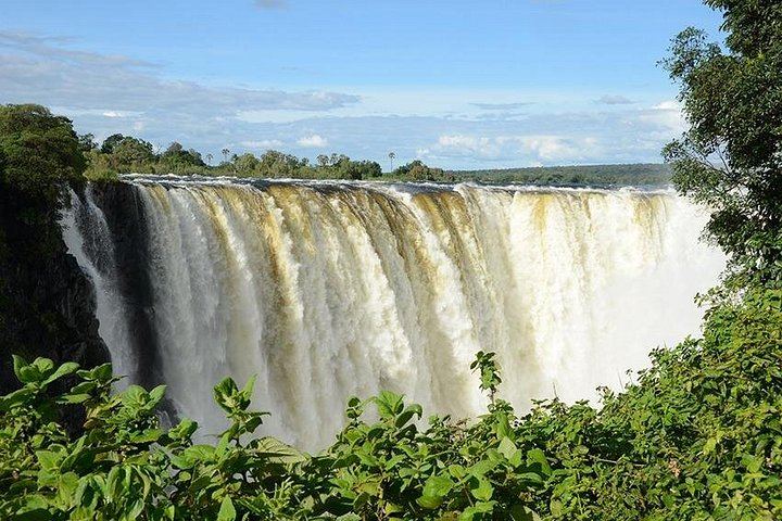 Victoria Falls Day Tour with Guided Walk, Helicopter Flight and Lunch (12/12)