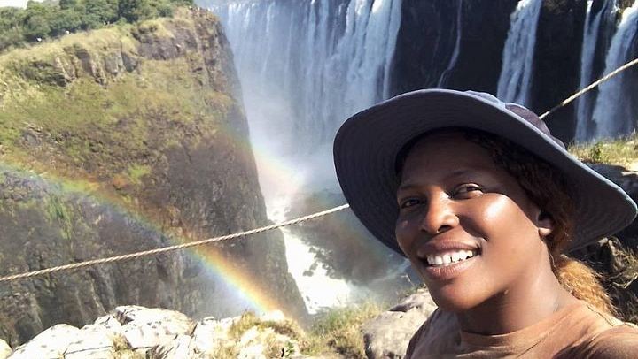 Victoria Falls Small Group Walking Tour with Knife Edge Bridge and Big Tree (4/12)