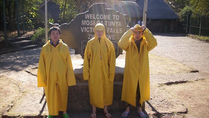 Victoria Falls 3-Day Stay With Round-Trip Transfers and Zambezi Sunset Cruise (4/9)