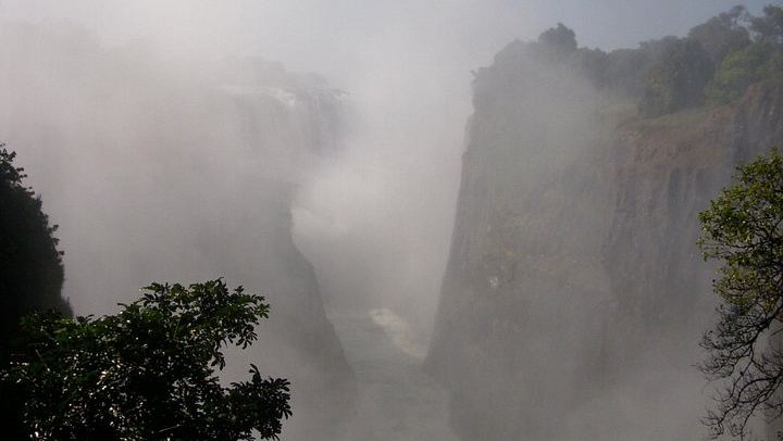Victoria Falls 3-Day Stay With Round-Trip Transfers and Zambezi Sunset Cruise (2/9)