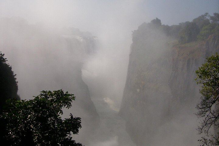 Victoria Falls 3-Day Stay With Round-Trip Transfers and Zambezi Sunset Cruise (2/9)