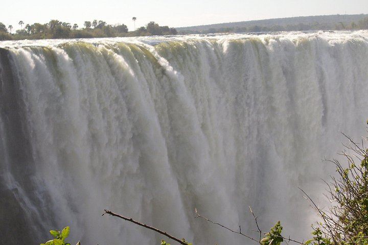 Victoria Falls 3-Day Stay With Round-Trip Transfers and Zambezi Sunset Cruise (3/9)