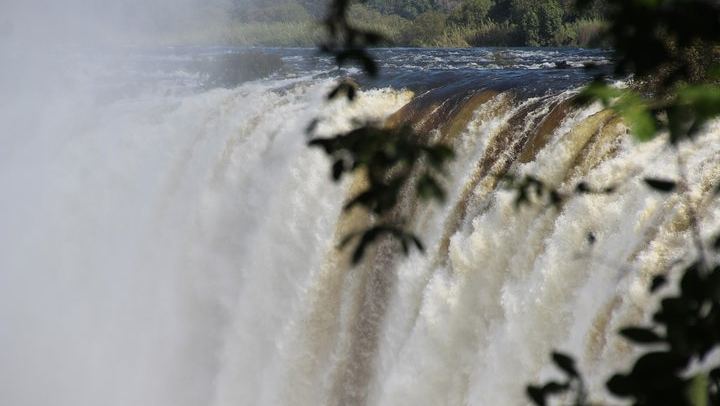 One-Hour Victoria Falls Tour from Livingstone with Boiling Pot and Knife Edge Bridge (1/6)