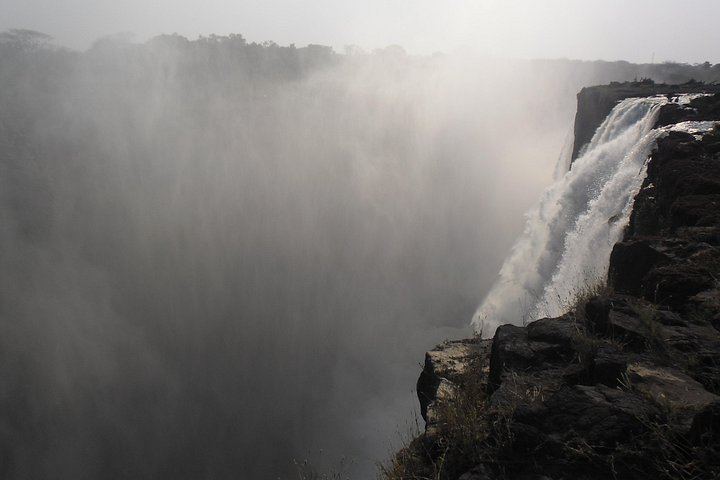 One-Hour Victoria Falls Tour from Livingstone with Boiling Pot and Knife Edge Bridge (4/6)