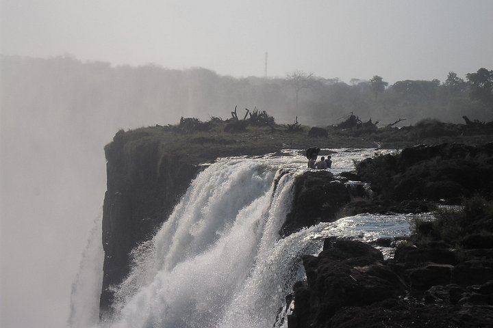 One-Hour Victoria Falls Tour from Livingstone with Boiling Pot and Knife Edge Bridge (5/6)
