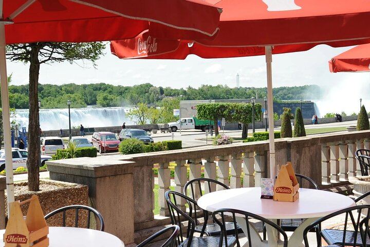 Niagara Falls Small-Group Day Tour from Toronto with Boat Cruise and Fudge Tasting (2/8)