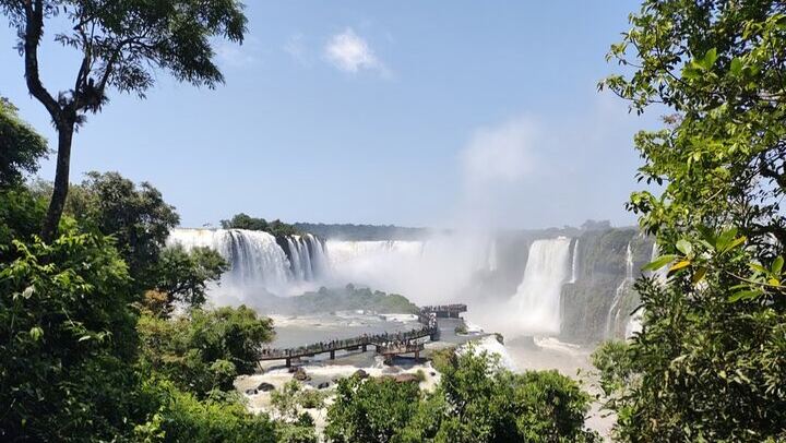 Private 2-Day Iguazu Falls Tour, Brazil Then Argentina, Jungle Train and Guide (2/10)