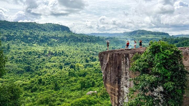 Kulen Waterfall, Beng Mealea and Kompong Phluk Small-Group Day Tour with Tickets (3/12)