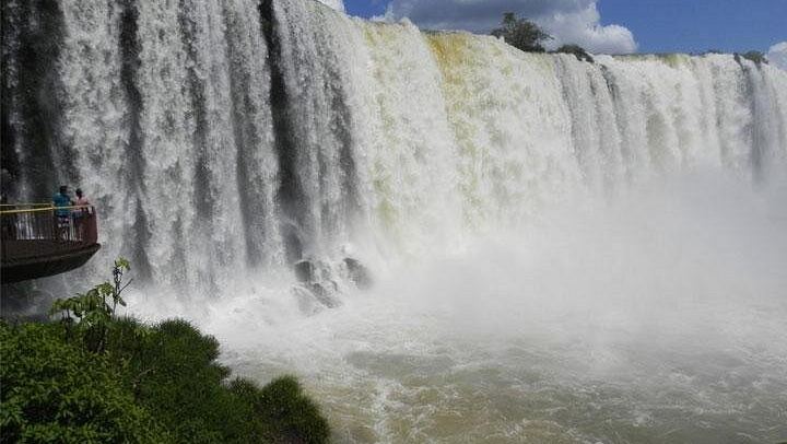 Iguassu Falls Brazilian Side Minivan Tour with Hotel Pickup from Foz do Iguacu (2/12)