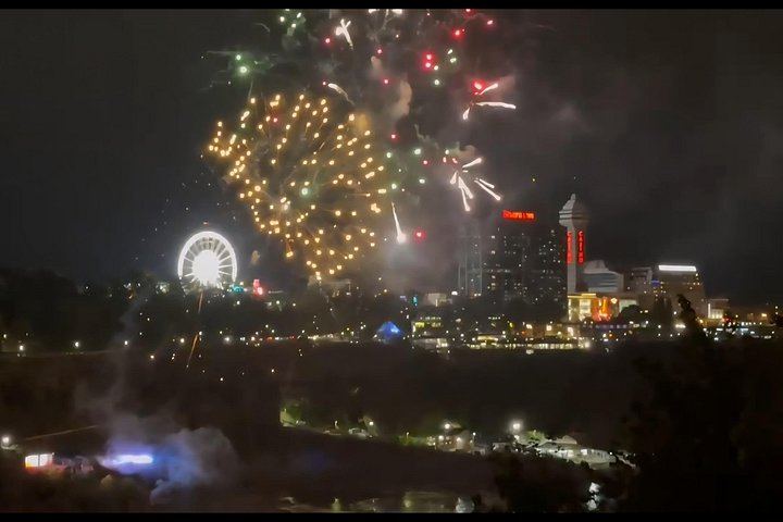 Niagara Falls Rainbow Illumination and Fireworks Walking Tour from One Niagara (2/2)