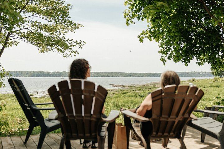 VIP Île d'Orléans Food Tour with Lunch, Local Producers and Montmorency Falls Stop (5/12)