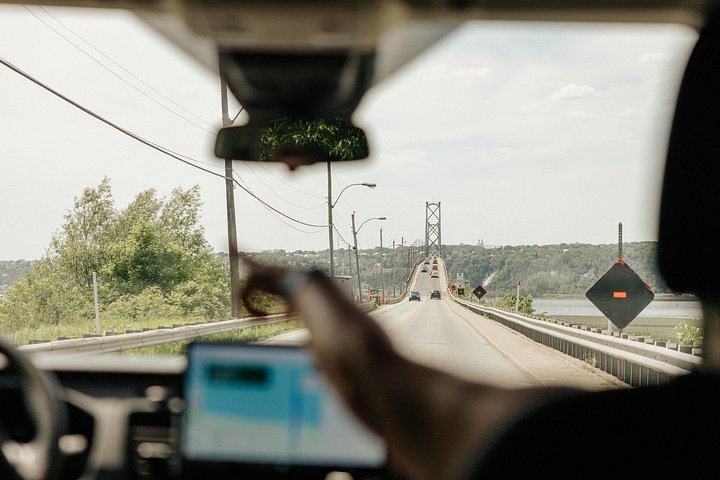 VIP Île d'Orléans Food Tour with Lunch, Local Producers and Montmorency Falls Stop (11/12)