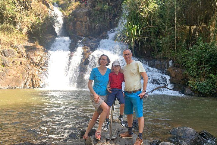 VIP Dalat Waterfalls and Coffee Day: Datanla, Pongour, Elephant Falls, Crazy House (2/12)