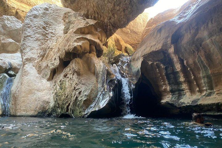 Full-Day Wadi Shab Trip from Muscat via the Coast Road and Sinkhole, Groups to 12 (5/6)