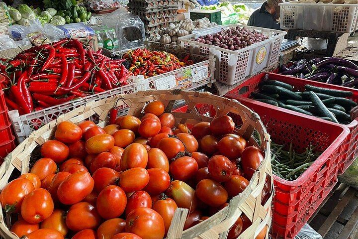 Ubud Cooking Class and Secret Waterfall Day Trip with Local Market Visit (10/12)